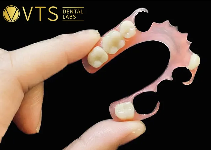 Flexible-Partial-Denture-vs.-Fixed-Which-One-Truly-Fits-Your-Needs?